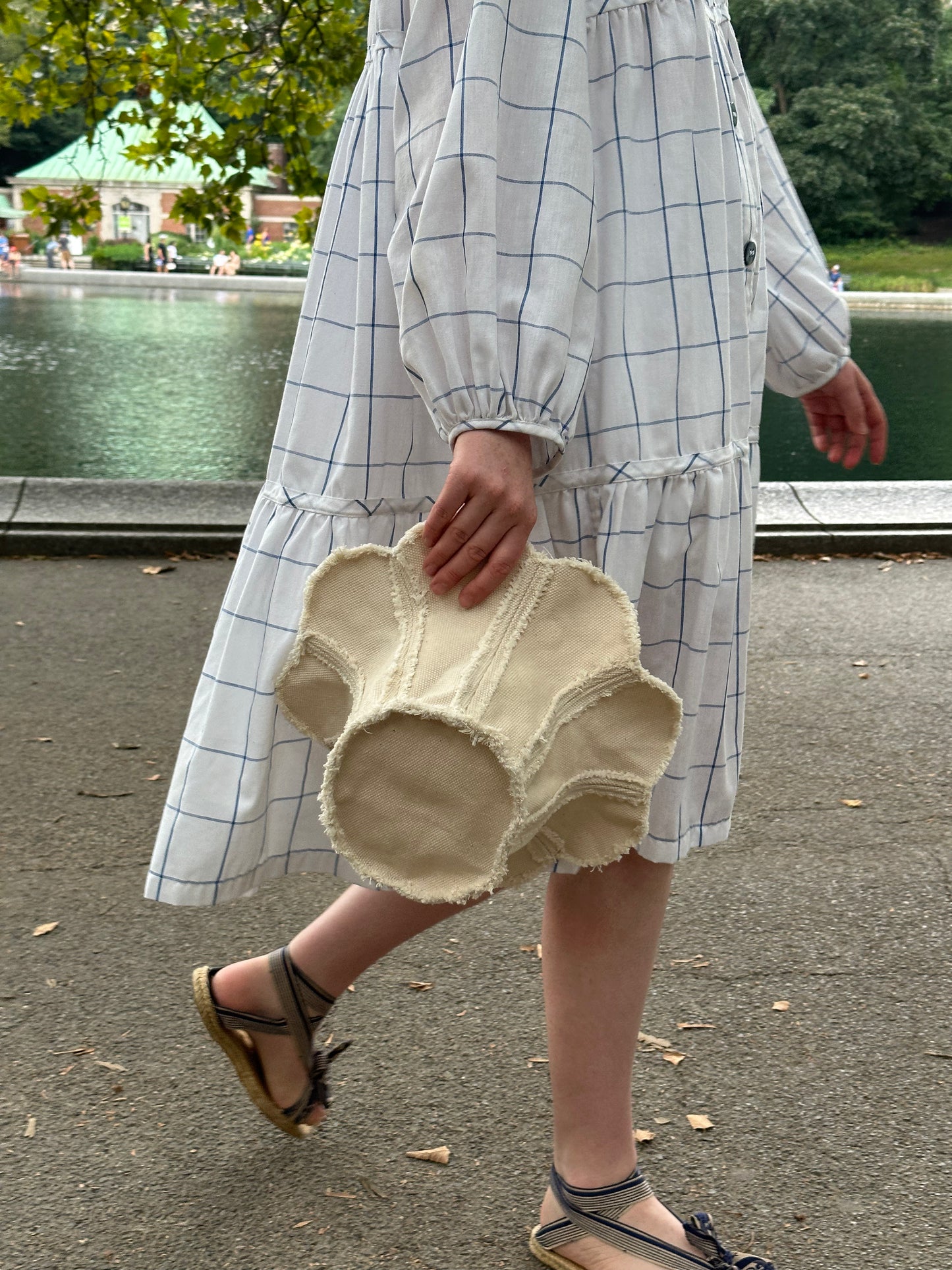 The Gitte - Linen Canvas