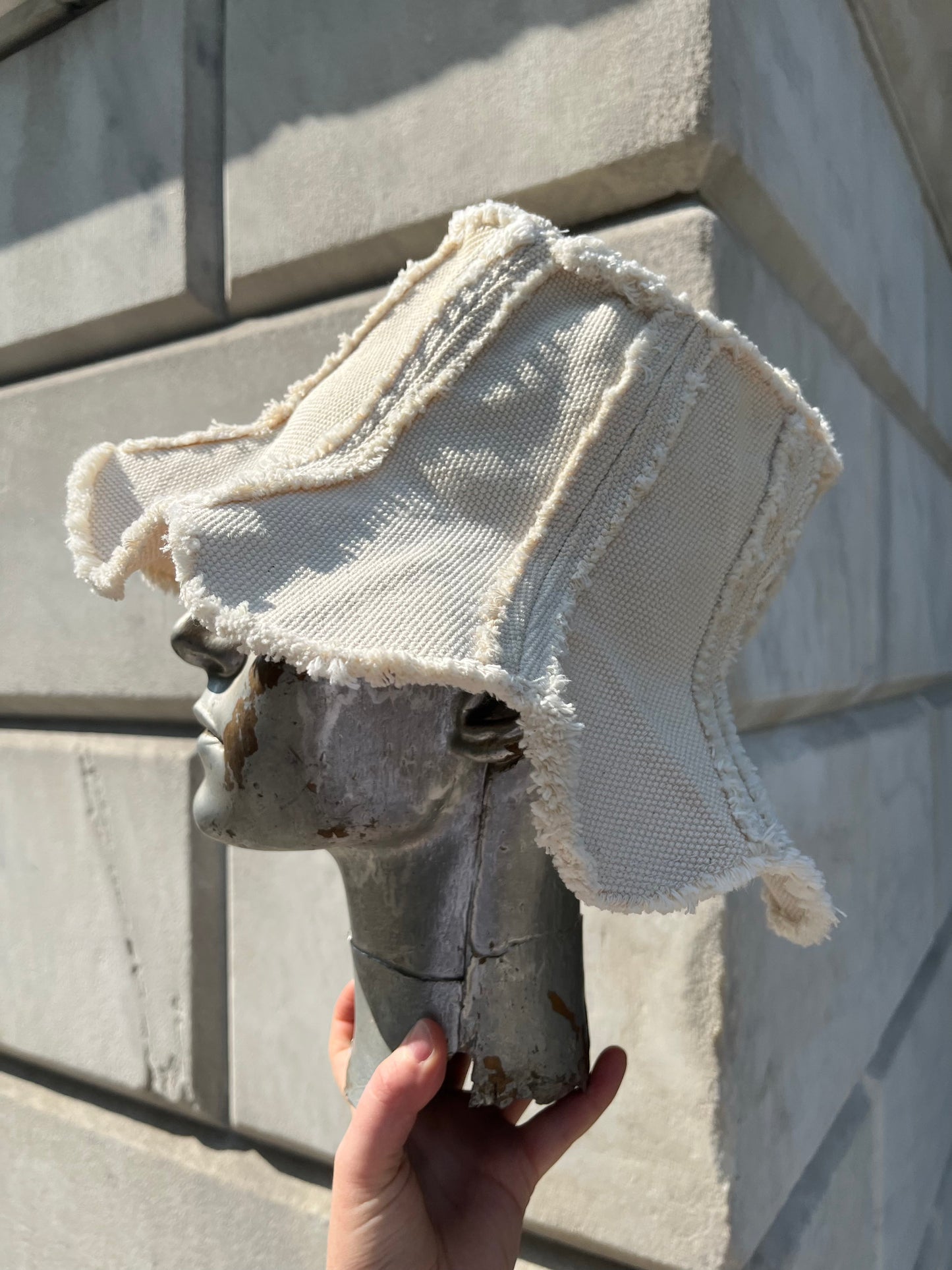 The Gitte - Linen Canvas